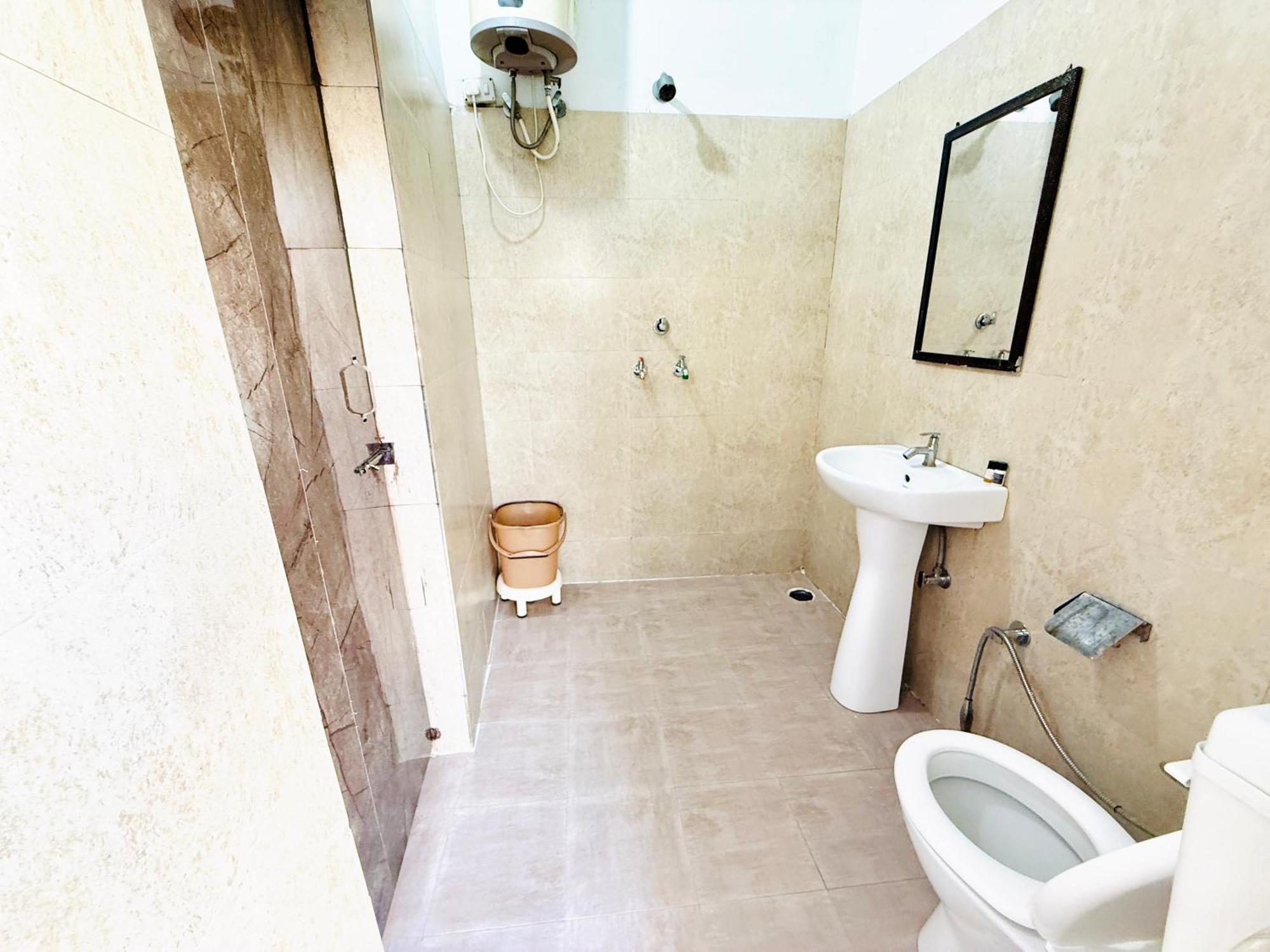 Krishna Residency - A Boutique Hotel Bareilly Exterior photo