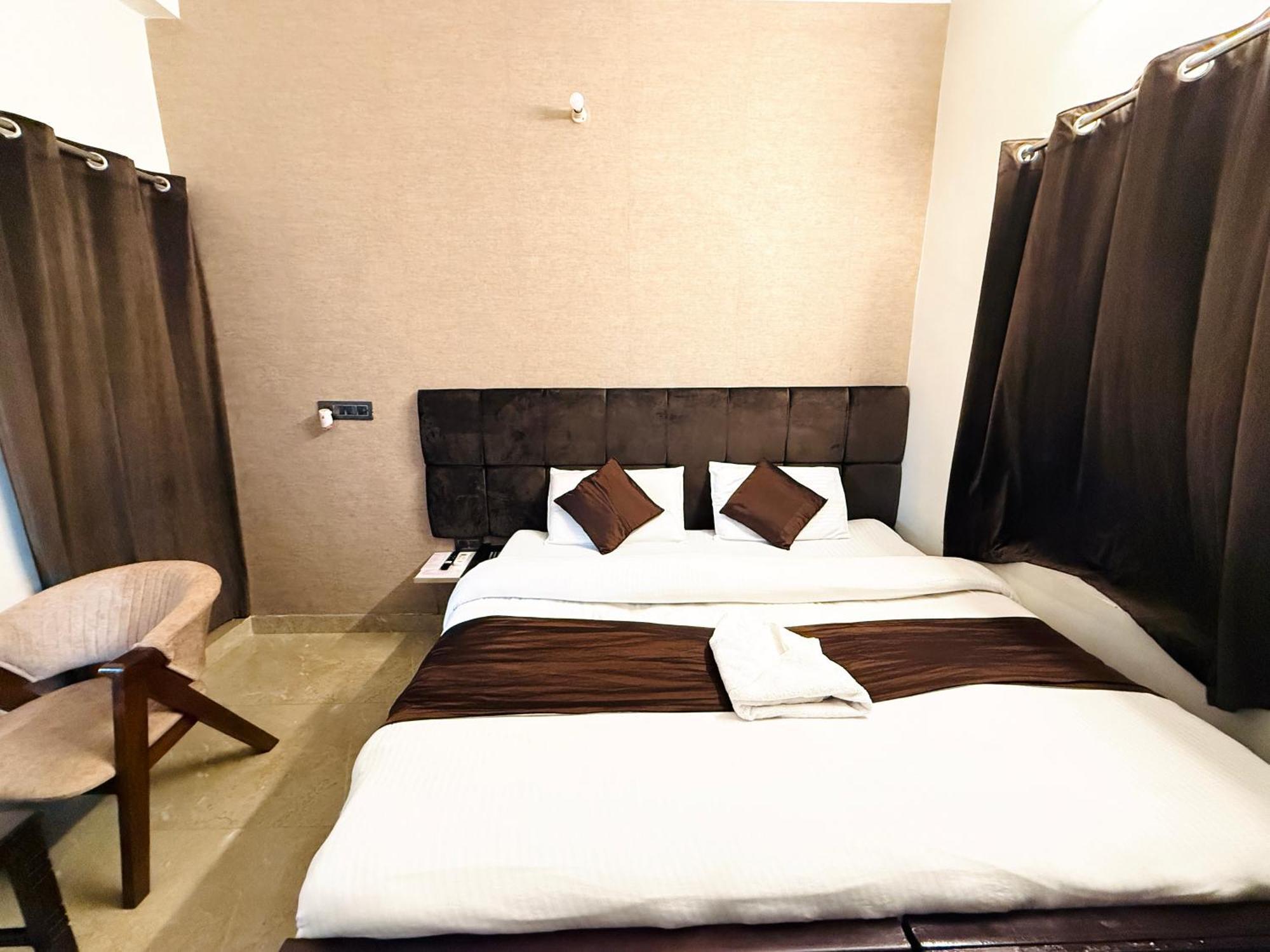 Krishna Residency - A Boutique Hotel Bareilly Exterior photo